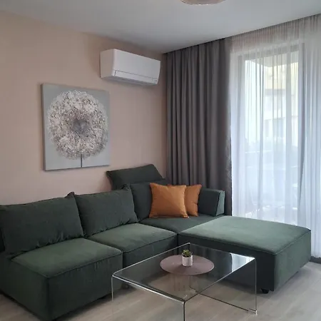 شقة Modern Escape With Terrace & Workspace